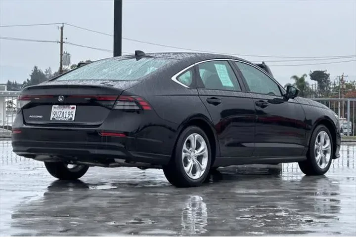 $26495 : Honda Accord 2025 LX 4dr Sed image 3