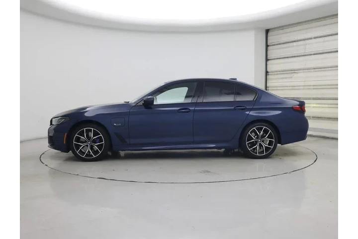 $30998 : BMW 5 Series 2022 530e 4dr S image 3