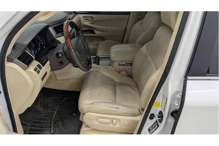 $24999 : Lexus LX 570 2013 AWD 4dr SU image 5