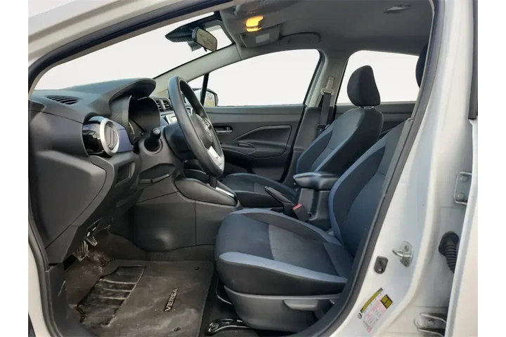 $16000 : Nissan Versa 2023 SV 4dr Sed image 2