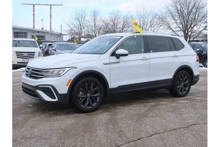 $23777 : Volkswagen Tiguan 2024 Wolfs image 5