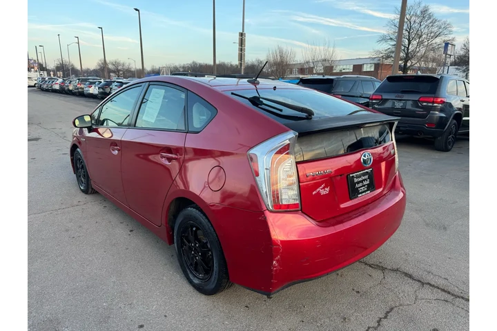 $5980 : 2013 Prius 5dr Base image 4