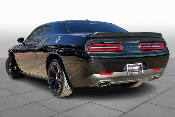 $22995 : Dodge Challenger 2023 SXT 2d image 9