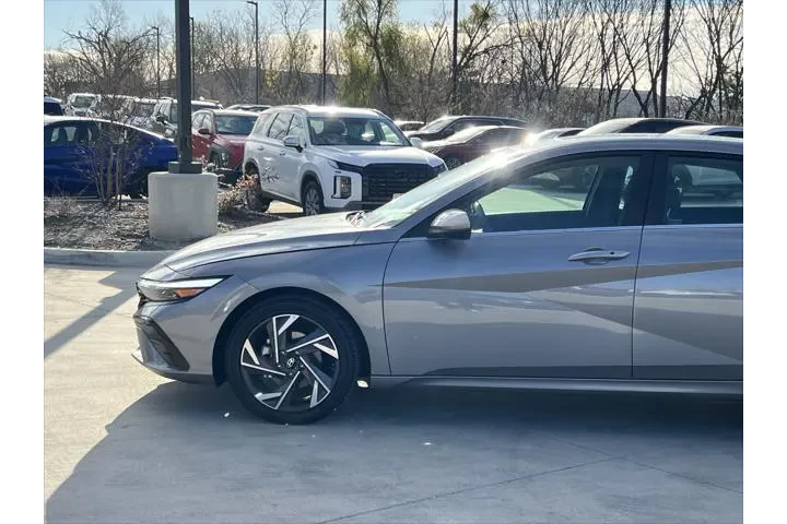 $18799 : Hyundai ELANTRA 2025 SEL Con image 7