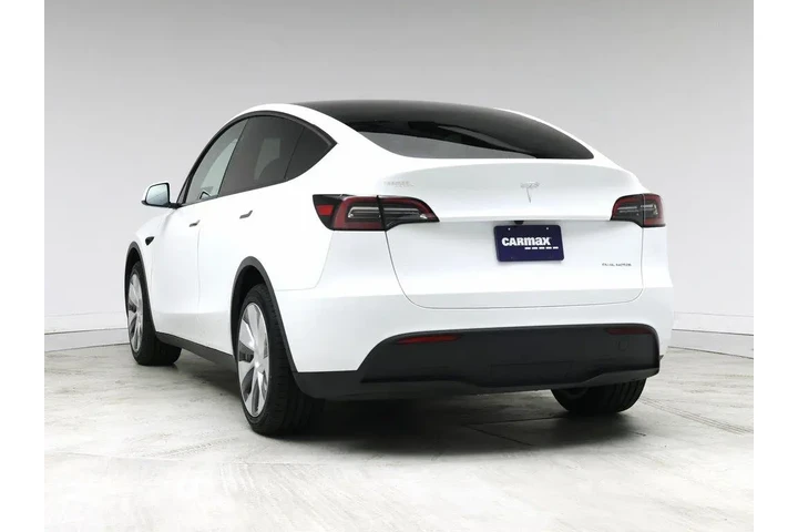 $32998 : Tesla Model Y 2023 AWD 4dr C image 2