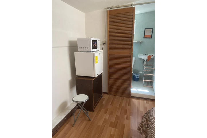 $3000 : Cómodo cuarto amueblado en ren image 2
