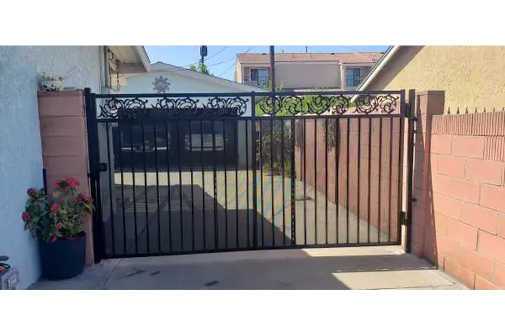 Amigo lron work. image 3