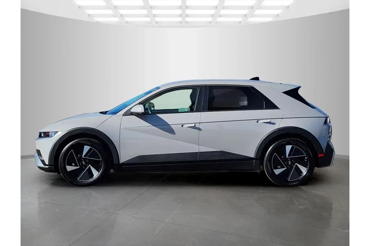 $32753 : Hyundai IONIQ 5 2025 SE 4dr image 5