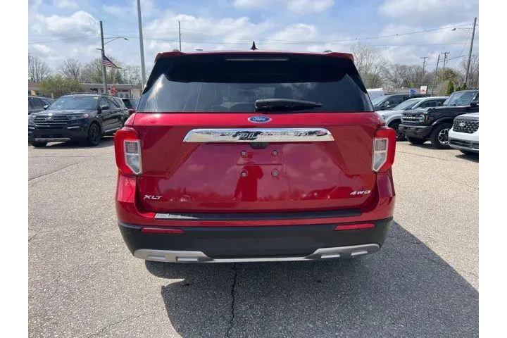 $32515 : Ford Explorer 2023 AWD XLT 4 image 5