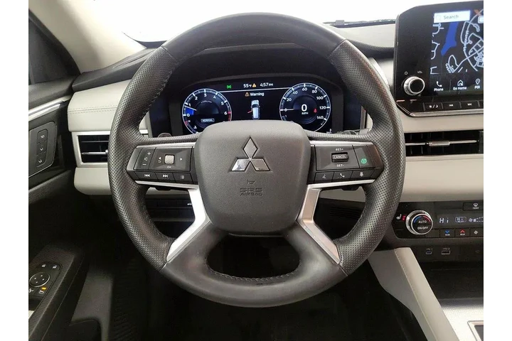 $29998 : Mitsubishi Outlander 2024 SE image 10