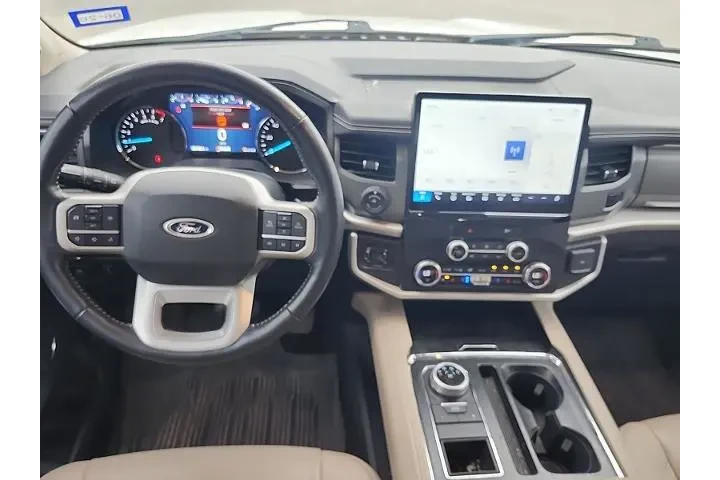 $39897 : Ford Expedition 2023 4x2 XLT image 6