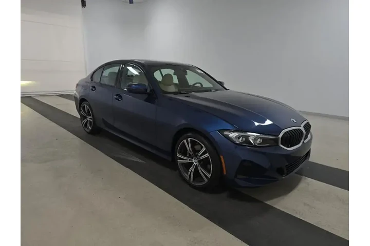 $31490 : BMW 3 Series 2023 330i 4dr S image 3