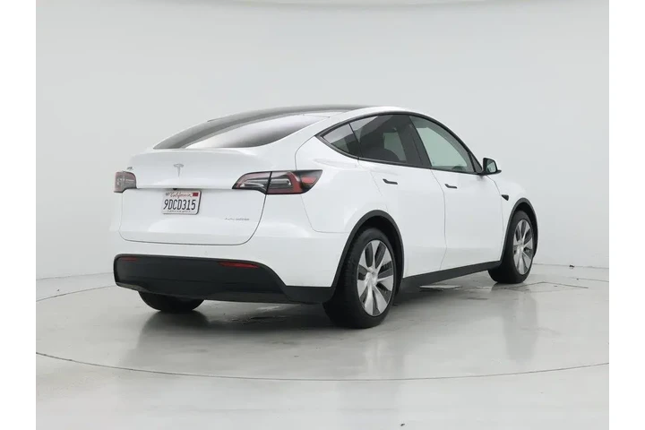 $31998 : Tesla Model Y 2022 AWD Long image 8