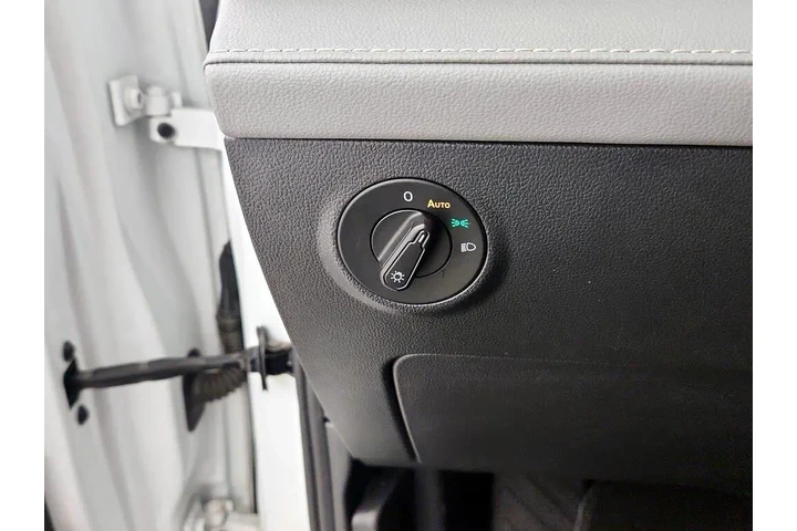 $19998 : Volkswagen Taos 2024 SE 4dr image 5