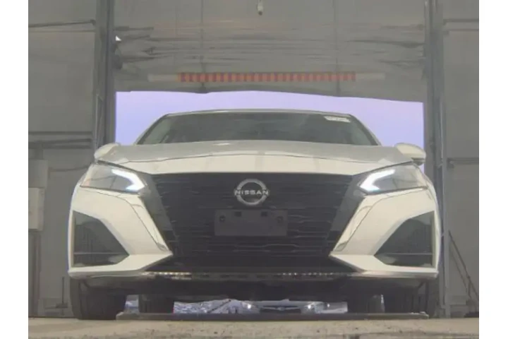 $19990 : Nissan Altima 2023 2.5 SL 4d image 3