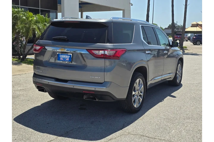 $27998 : 2019 Traverse Premier image 3
