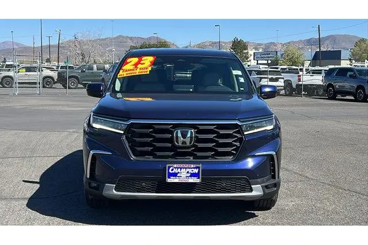 $29984 : Honda Pilot 2023 AWD EX-L 4d image 2