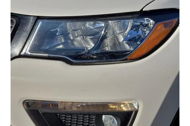 $14995 : Jeep Compass 2020 4x4 Trailh image 8