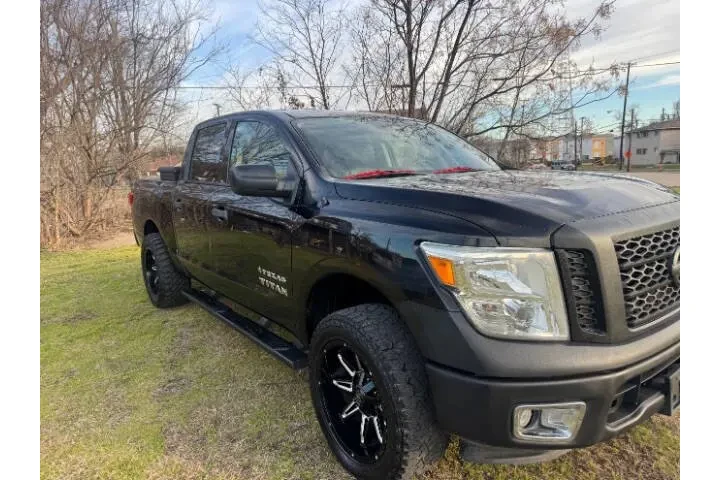 $16995 : 2017 Titan image 3