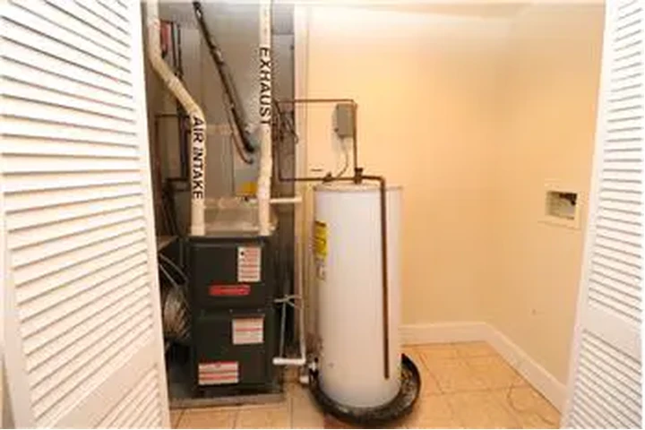 $3100 : Rental property with 2 bedro image 10