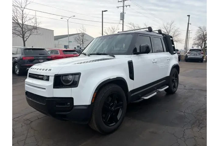 $37995 : 2022 DEFENDER 110 image 6