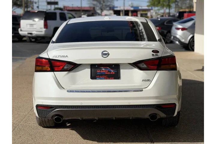 $21999 : 2022 Altima 2.5 SR image 8
