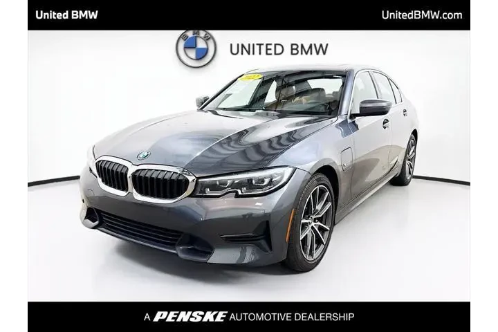$25995 : BMW 3 Series 2022 330e 4dr S image 1