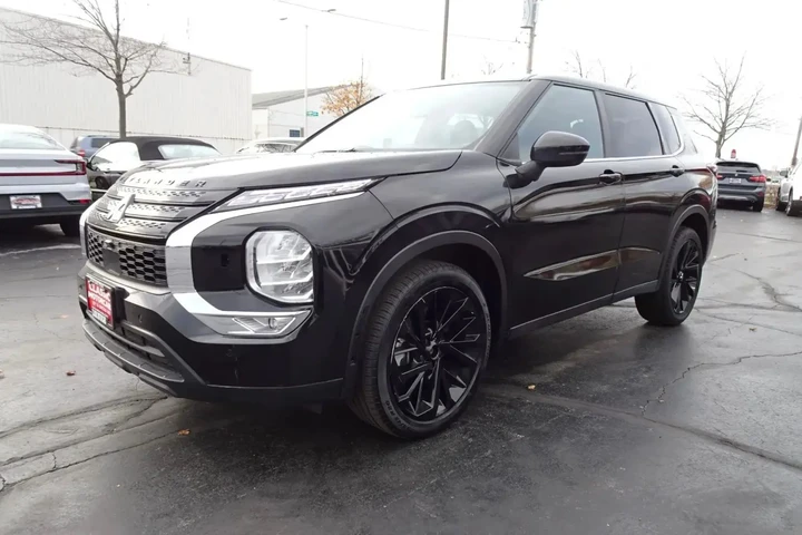 $26995 : 2023 OUTLANDER image 7