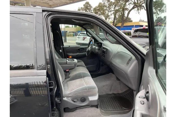 2002 F-150 XLT image 8