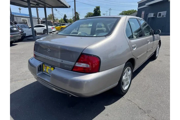 $5998 : 2001 Altima GLE image 6