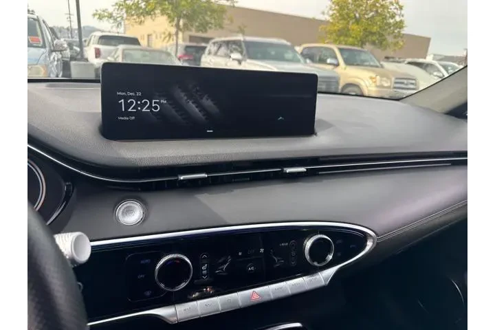 $33990 : Genesis GV70 2022 AWD 3.5T S image 8