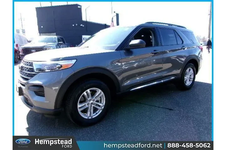 $30996 : Ford Explorer 2023 AWD XLT 4 image 1
