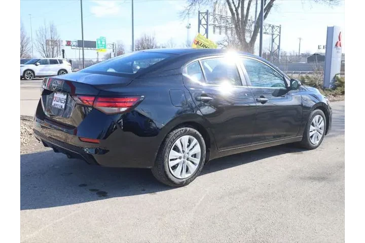 $17777 : Nissan Sentra 2025 S 4dr Sed image 10