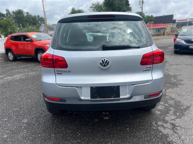 $12990 : 2018 Tiguan Limited image 4