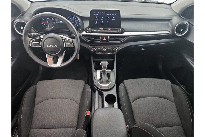 $17998 : Kia Forte 2024 LXS 4dr Sedan image 9