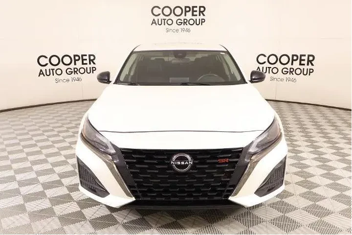 $22735 : Nissan Altima 2024 2.5 SR 4d image 8