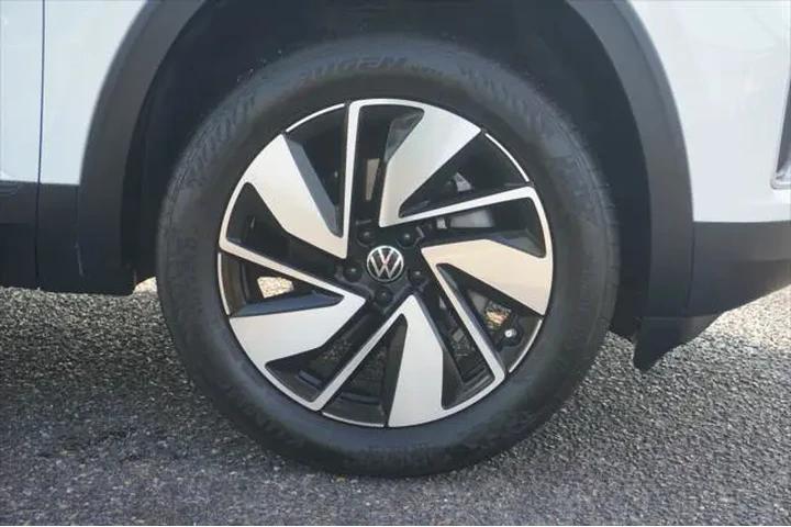 $29995 : Volkswagen Atlas 2024 SE 4dr image 5