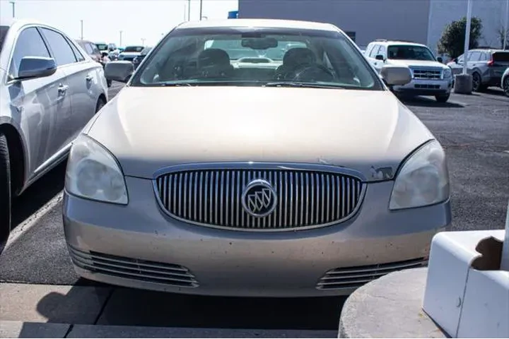 $6000 : Buick Lucerne 2008 CX 4dr Se image 2