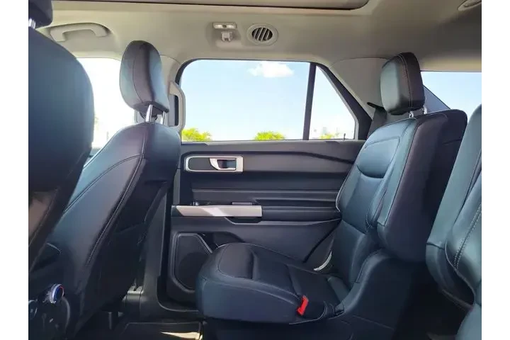 $24991 : Ford Explorer 2022 XLT 4dr S image 10