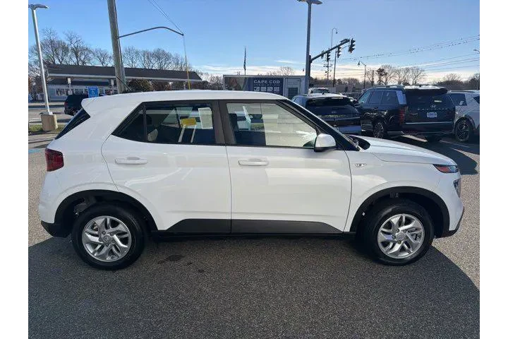 $19977 : Hyundai VENUE 2025 SE 4dr Cr image 5