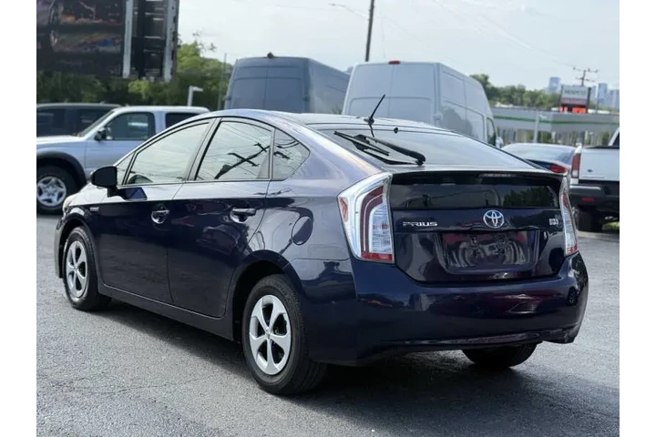 $12495 : 2013 Prius Two image 8