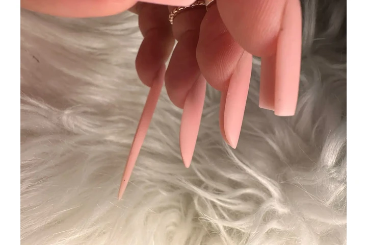 Diseños de Uñas con Estilo image 4