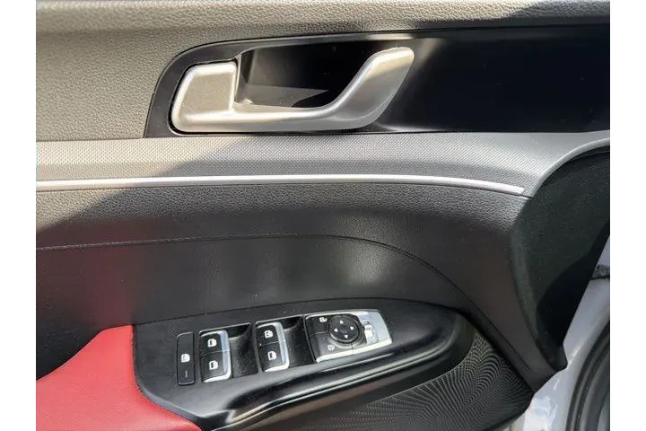 $26992 : Kia K5 2023 GT-Line 4dr Seda image 5