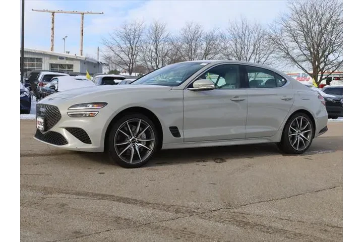 $29477 : Genesis G70 2025 2.5T Standa image 5