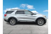 $34497 : Ford Explorer 2023 AWD XLT 4 thumbnail