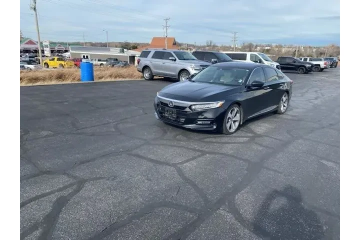 $23998 : Honda Accord 2018 Touring 4d image 1