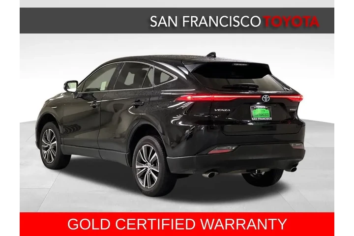 $28588 : Gold Certified2022 Venza LE image 3