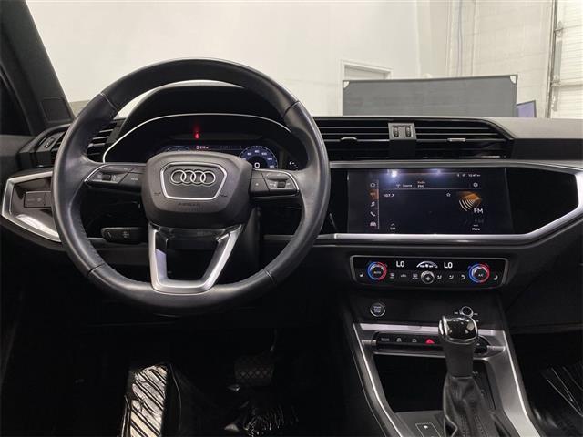 $20516 : Pre-Owned 2019 Q3 2.0T Premiu image 5