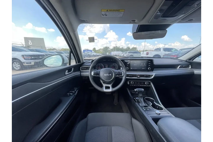 $22759 : Kia K5 2023 LXS 4dr Sedan image 5