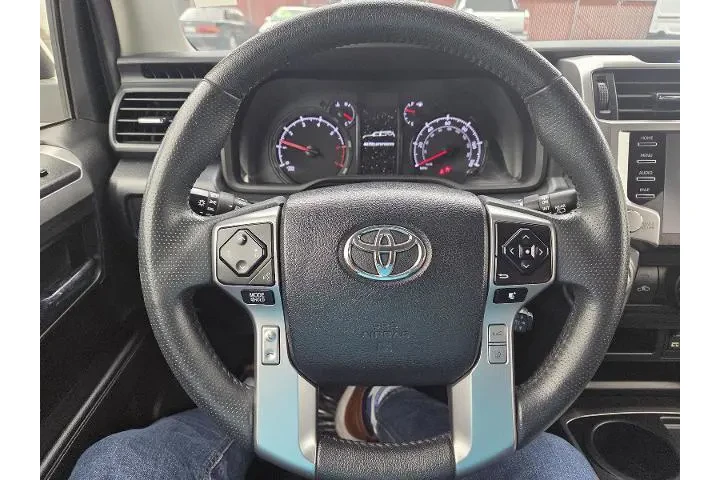 $35735 : Toyota 4Runner 2021 4x2 SR5 image 10